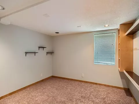 2825 Skyline Dr, Eagan, MN 55121 photo 29