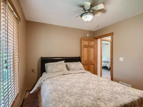2825 Skyline Dr, Eagan, MN 55121 photo 23