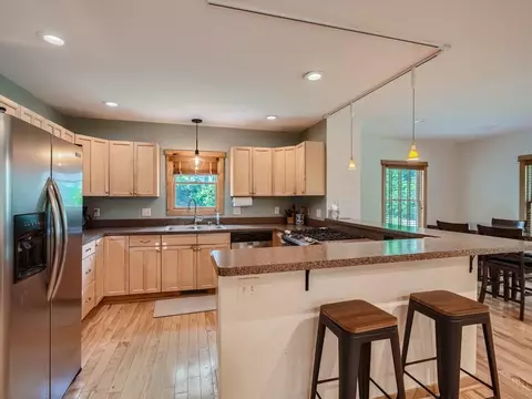 2825 Skyline Dr, Eagan, MN 55121 photo 10