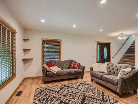 2825 Skyline Dr, Eagan, MN 55121 photo 7