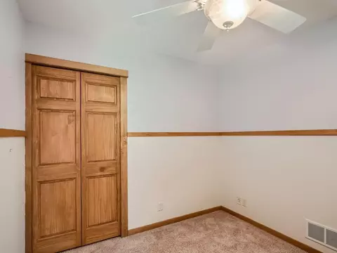 2825 Skyline Dr, Eagan, MN 55121 photo 20