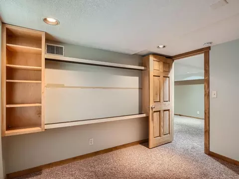 2825 Skyline Dr, Eagan, MN 55121 photo 30