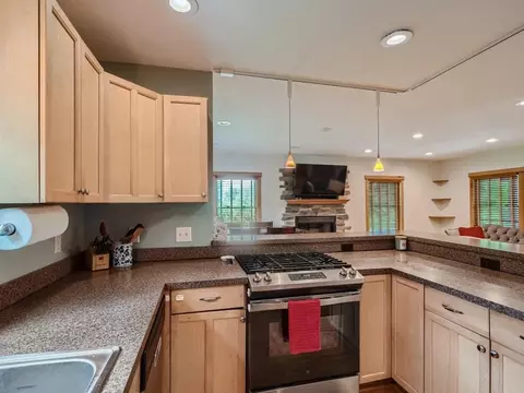 2825 Skyline Dr, Eagan, MN 55121 photo 11