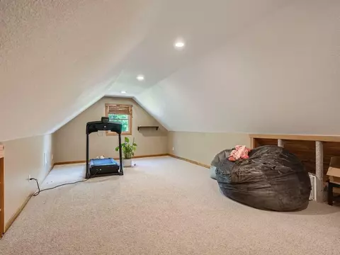 2825 Skyline Dr, Eagan, MN 55121 photo 24