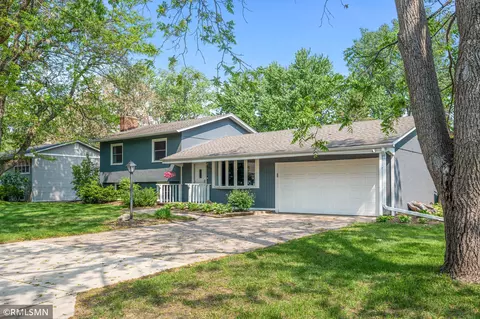 2415 Ronald Ave, White Bear Lake, MN 55110