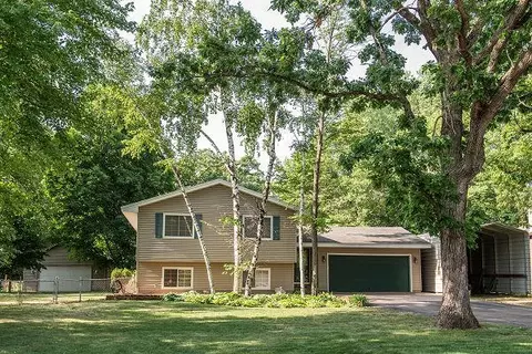 4833 263rd St, Wyoming, MN 55092