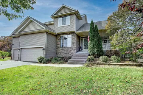 1531 Oakview Ct, Lino Lakes, MN 55038