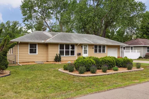 5809 W Broadway Ave, Crystal, MN 55428