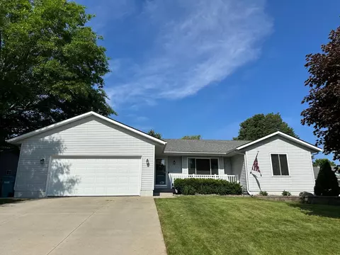 2000 SE La Casa Ln SE, Owatonna, MN 55060