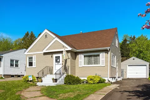 2331 W 26th St, Duluth, MN 55811