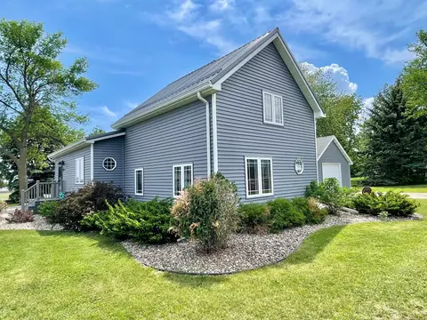 200 South St, Clements, MN 56224