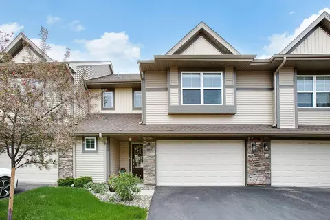 3322 N Lakewood Trl, Woodbury, MN 55129