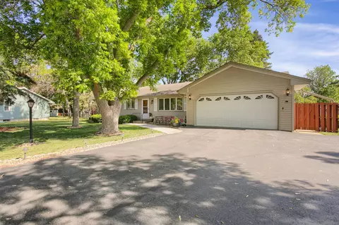 931 Marlboro Ct NE, Spring Lake Park, MN 55432
