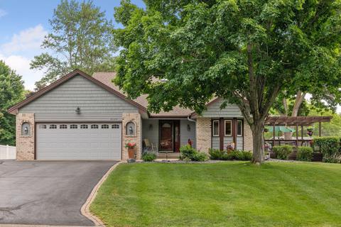 9128 Kingsview Ln N, Maple Grove, MN 55369