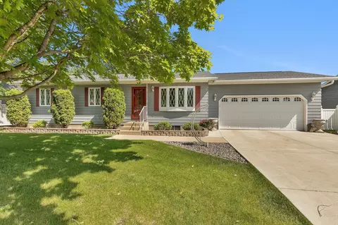 615 W Birch St, Saint Joseph, MN 56374