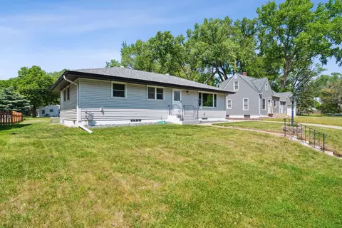 660 10th Ave NW, New Brighton, MN 55112