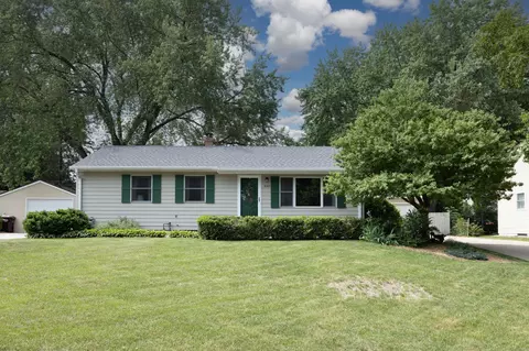 6165 Oak Knoll Dr, Woodbury, MN 55125