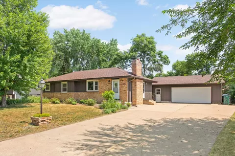4049 82nd Ave N, Brooklyn Park, MN 55443