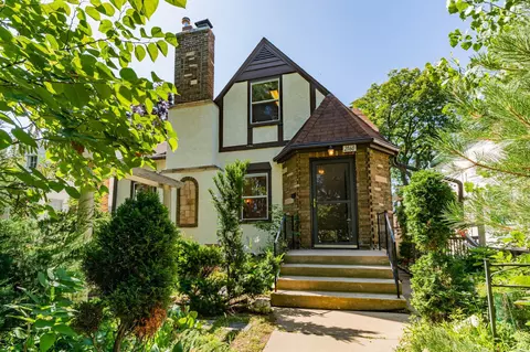 2160 Eleanor Ave, Saint Paul, MN 55116