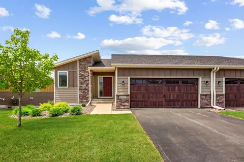 10873 Retreat Ln, Woodbury, MN 55129