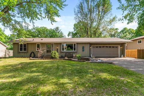 10011 101st Pl N, Maple Grove, MN 55369