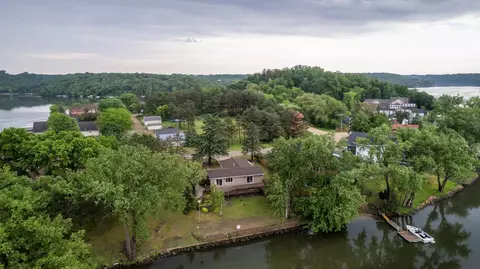 40658 Ryans Bay Rd, Zumbro Falls, MN 55991