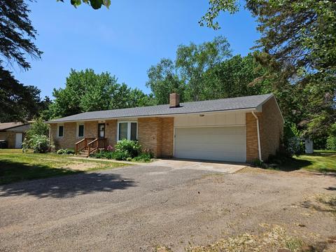 17021 Riverwood Dr, Little Falls, MN 56345