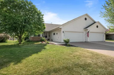 1430 Foster St #3, River Falls, WI 54022