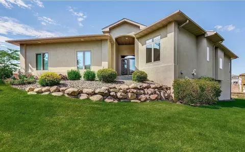 11047 Amen Ct NE, Blaine, MN 55449