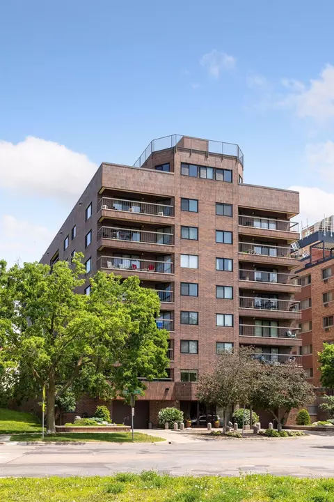 2885 Knox Ave S #707, Minneapolis, MN 55408