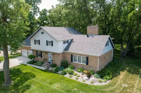 515 N Lundys Ln, Fergus Falls, MN 56537