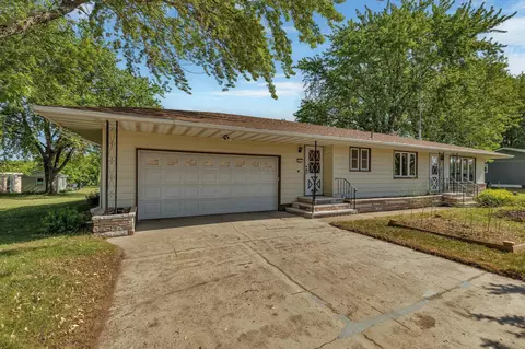 511 1st St SE, Avon, MN 56310