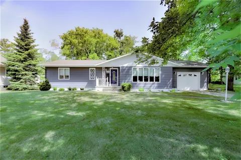 16 W Gilman St, New York Mills, MN 56567