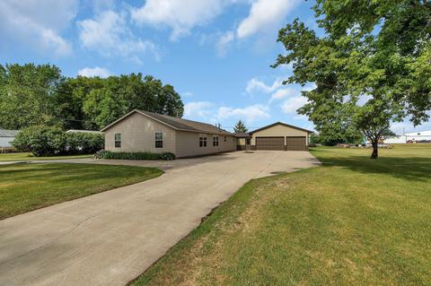 301 Langdon Ave, Belgrade, MN 56312