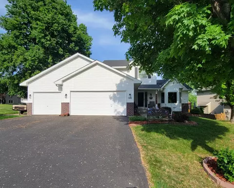 700 Rucks Farm Rd, Delano, MN 55328