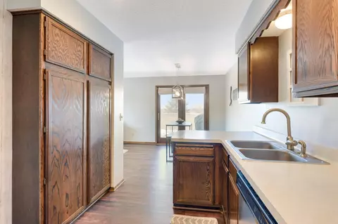 3817 Laurel Ct, Eagan, MN 55122 photo 12