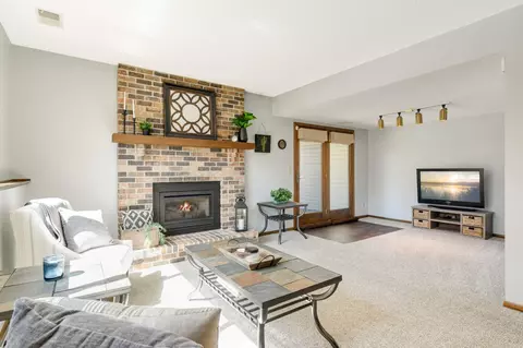3817 Laurel Ct, Eagan, MN 55122 photo 18
