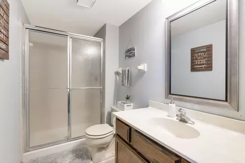 3817 Laurel Ct, Eagan, MN 55122 photo 21