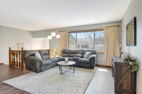 3817 Laurel Ct, Eagan, MN 55122 photo 6