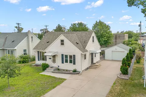 5254 Edgewood Ave N, Crystal, MN 55428
