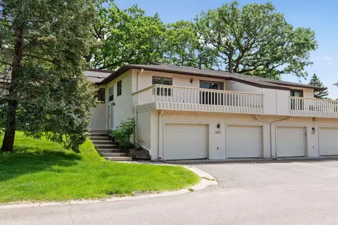 2024 Charlton Rdg, West Saint Paul, MN 55118