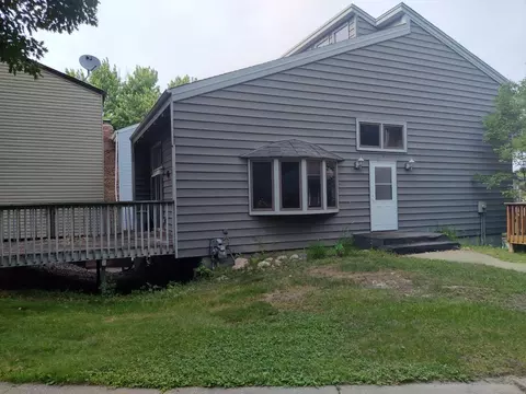 3475 Pilgrim Ln N, Plymouth, MN 55441