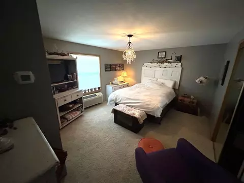 121 1st St E, Madison, MN 56256