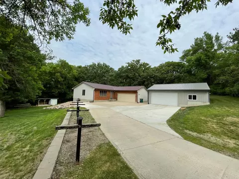 22137 733rd Ave, Albert Lea, MN 56007