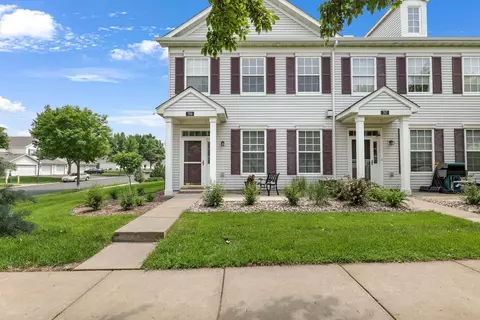 799 Cobblestone Way, Shakopee, MN 55379