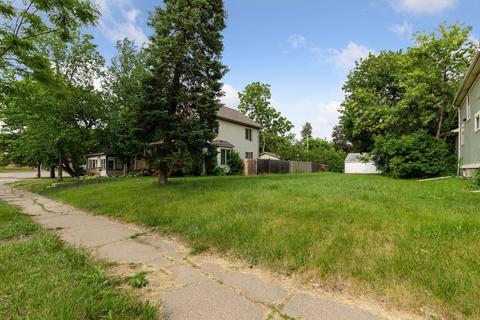 2818 Humboldt Ave N, Minneapolis, MN 55411
