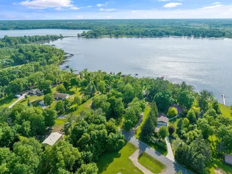 47862 Blue Heron Trl, Rush City, MN 55069