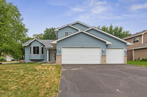 560 Kennedy St, Anoka, MN 55303
