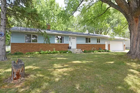 4195 Gershwin Ave N, Oakdale, MN 55128