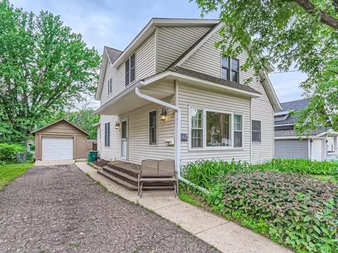 206 Owens St N, Stillwater, MN 55082